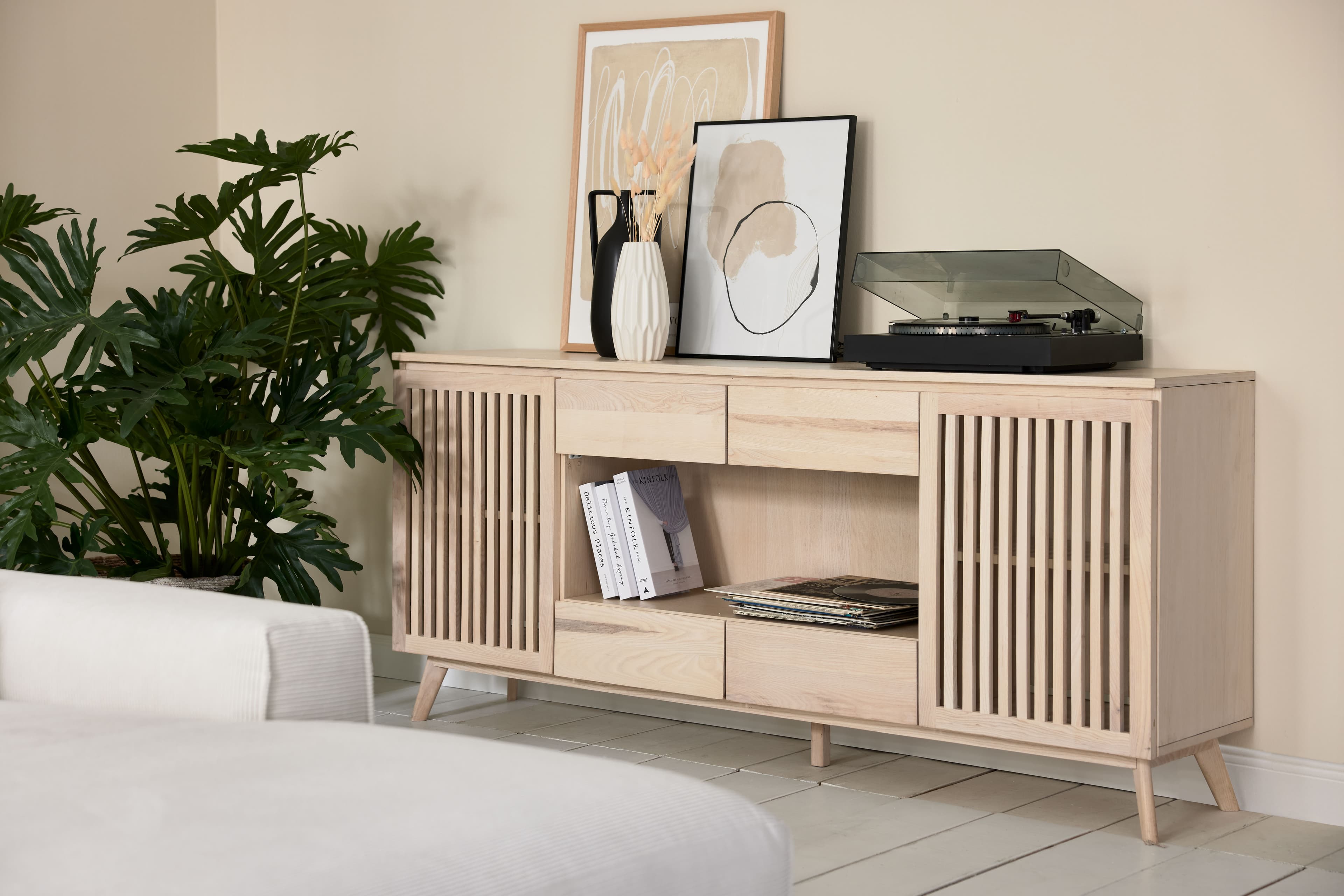 Roomio No. 2000 Sideboard Esche Echtholzfurnier - Regale & Sideboards - Image 1